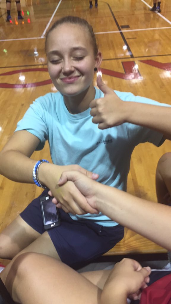 paige_jordan4's tweet photo. if I get 500 retweets before Oct. 6th, Jadyen (this dyke) is going to dress like a girl &amp; do her make up for school https://t.co/OzfDdJN7ge