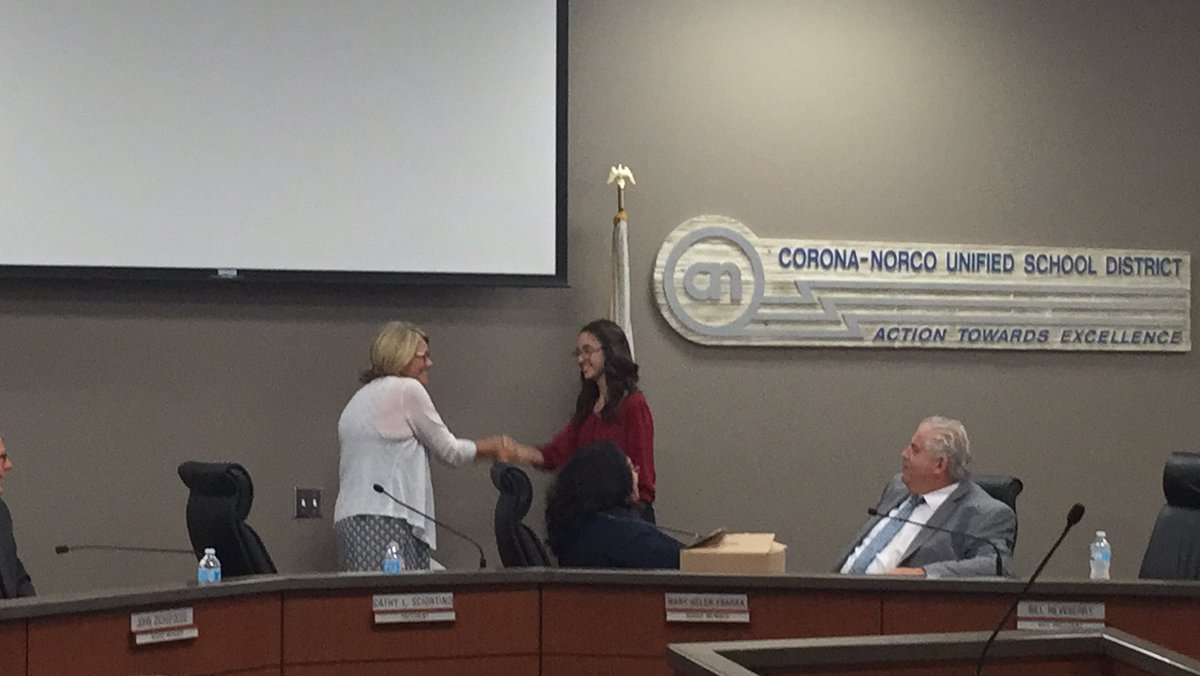 jeremyegoins's tweet photo. Congrats to Delaney Marine who was sworn in as our CNUSD Board of Education student representative!!! #erhs #cnusd https://t.co/6bSGNRBeNC