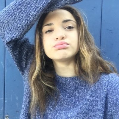 ItsKamrynUlrich's tweet image. my family  @HesterUlrich66 @CameronMarsh___ my big bro the oldest my little sis @LunaUlrich1 I'm in the middle