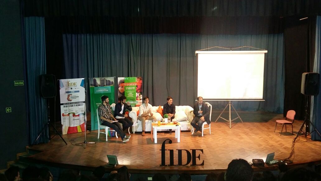 cossarmarcelo's tweet photo. Escuchando casos de éxito de emprendedores de la ciudad @MuniCba #Proyecta #HaceloReal #YoEmprendoEnFide ¡Animate! https://t.co/qLJwB1qQ85