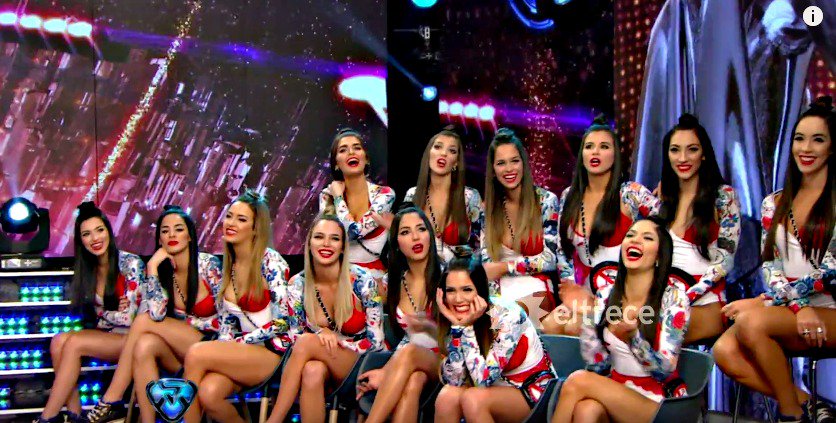 argentinasdiosa's tweet photo. @Julietanton @rocioroblesOK @AlexiaToumikian @NaiaraYunes @GiuliMaglietti @Candesoloa @AgusAgazzani @DePaloFlor https://t.co/poWF4CXn4S