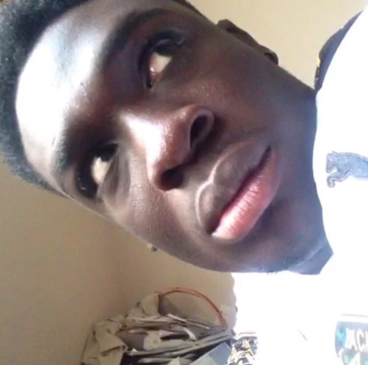 jordnnn14's tweet photo. jordy looks like @Brian_BlackASS #gangland #brianblackass https://t.co/99WMnGuSxf