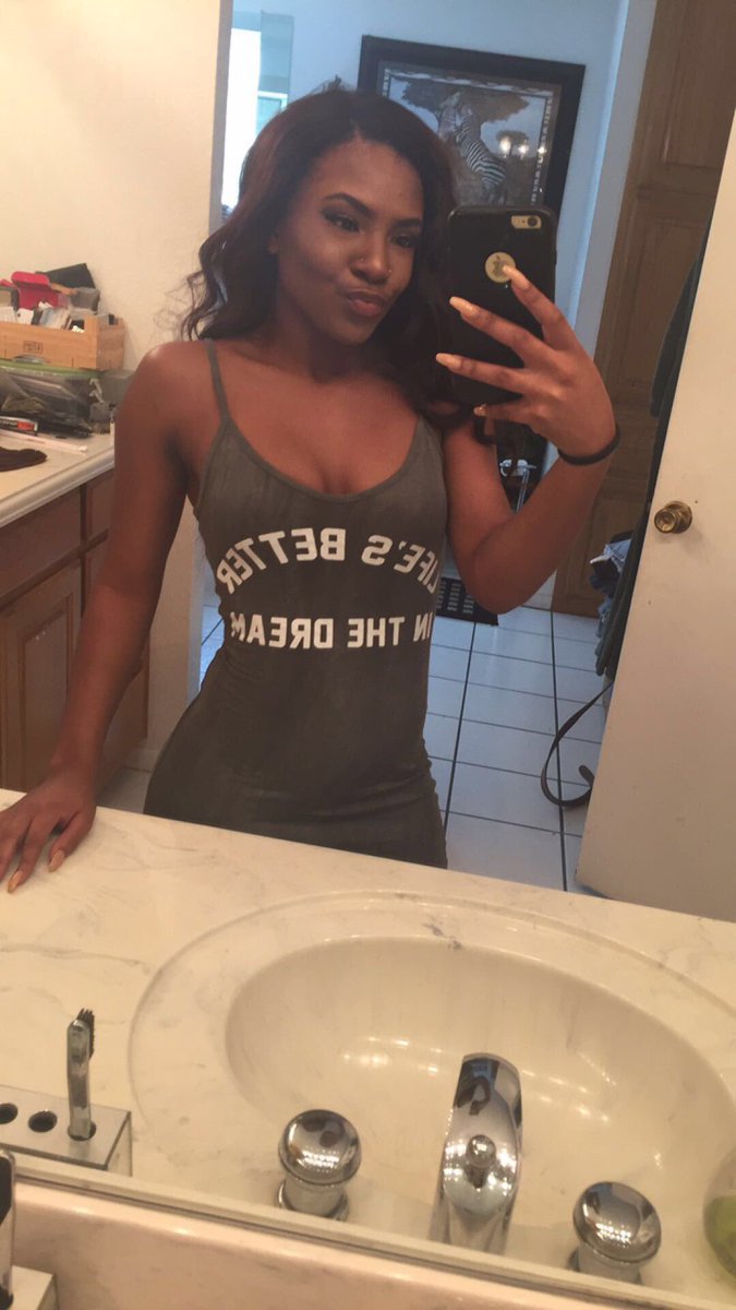 theecherokee's tweet photo. Yearning for your loving, baby I need that shit everyday💕 https://t.co/IJ7fy219rw