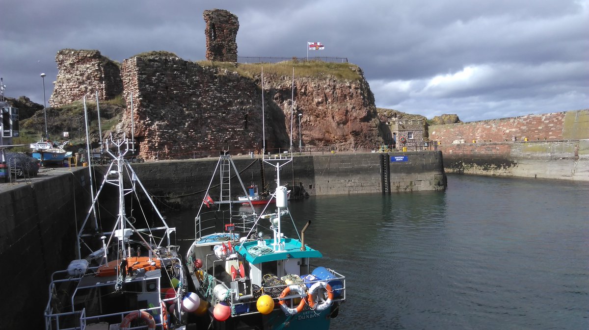 seafishuk's tweet image. Thanks to everyone in Dunbar for speaking to researcher Myles #FleetSurvey #QuayIssues