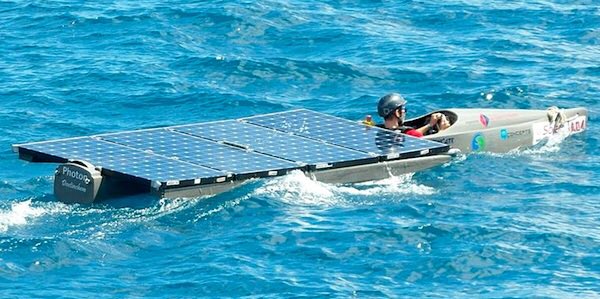 MellemAlex's tweet photo. Gefeliciteerd @DutchSolar2016 met winnen groene prijs @DuurzameDinsdag https://t.co/Z6a7t1IOeY https://t.co/QudNvrNXIh