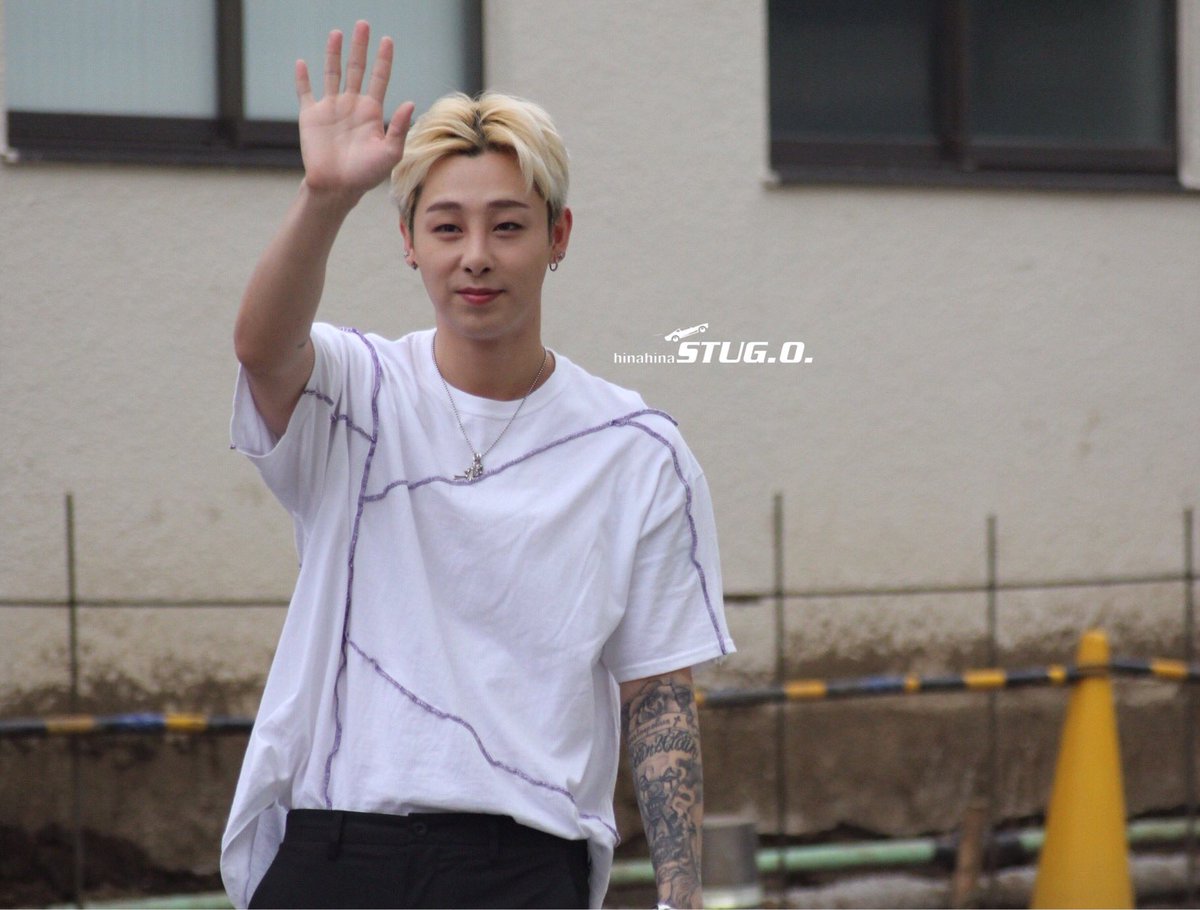 hinahinaSTUGO's tweet photo. 160716 kshuttle
#NAUGHTYBOYS #노티보이즈 #ntb #지오 #go #황태근 #じお #ノーティーボーイズ #신오쿠보 #kshuttle @NTBGO https://t.co/rCsRbMT5Fh