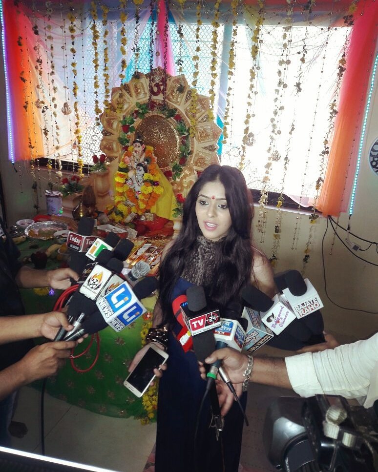 Cudnt stop myslf 4m sharing my sorrow vid u guys for nt getting bappa home dis year......but gannu ji ul olwz in my❤