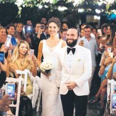 Beklenen düğün
oku.net/icerik/beklene…