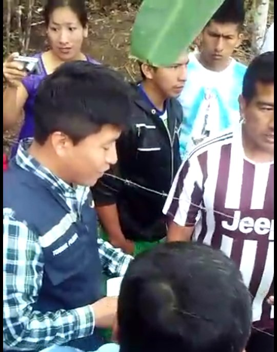 #TenientesSantaElena trabajando con la ciudadania en cada comunidad @ErickLopezZeb <a href="/MashiRafael/">Rafael Correa</a> <a href="/fultonalberto61/">@fultonalberto</a>