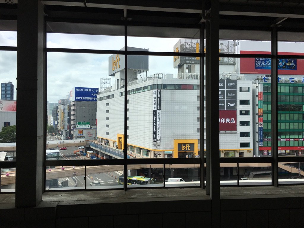 hxt00's tweet photo. 仙台駅なう https://t.co/9WaCGJW0HH