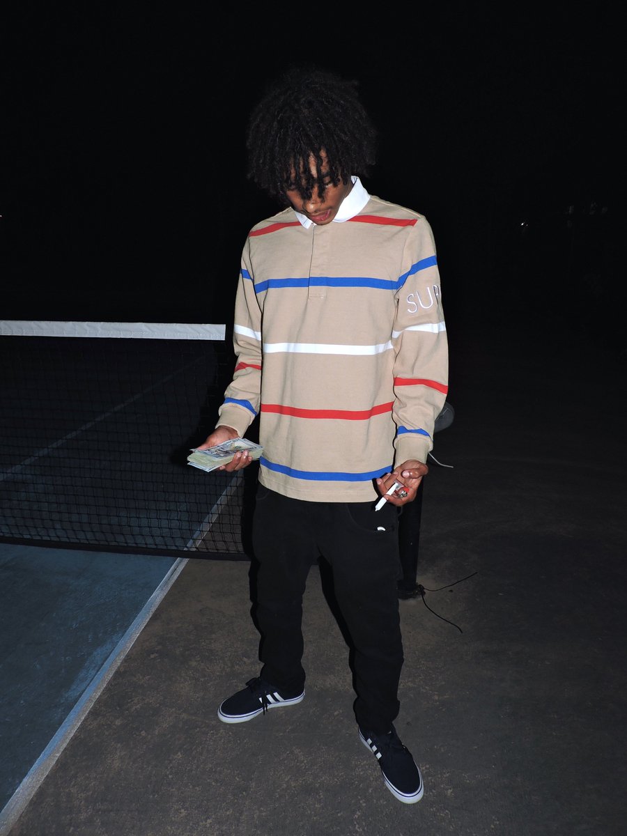 Demotus's tweet image. Enjoying life