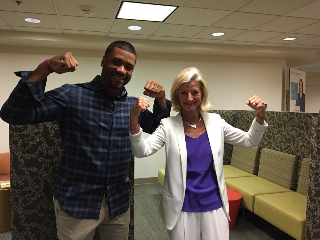 JeanMEnersen's tweet photo. Thanks @DangeRussWilson for visiting @seattlechildren we are #strongvscancer https://t.co/YqBzQJyvtz