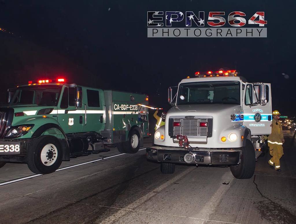564FIREPhoto's tweet photo. RCFD Water Tender keeping units full on the #kenfire @epn564 @SanBernardinoNF #BDF #wildla… https://t.co/fbUPmUaRSp https://t.co/SAAnlMZw8Q