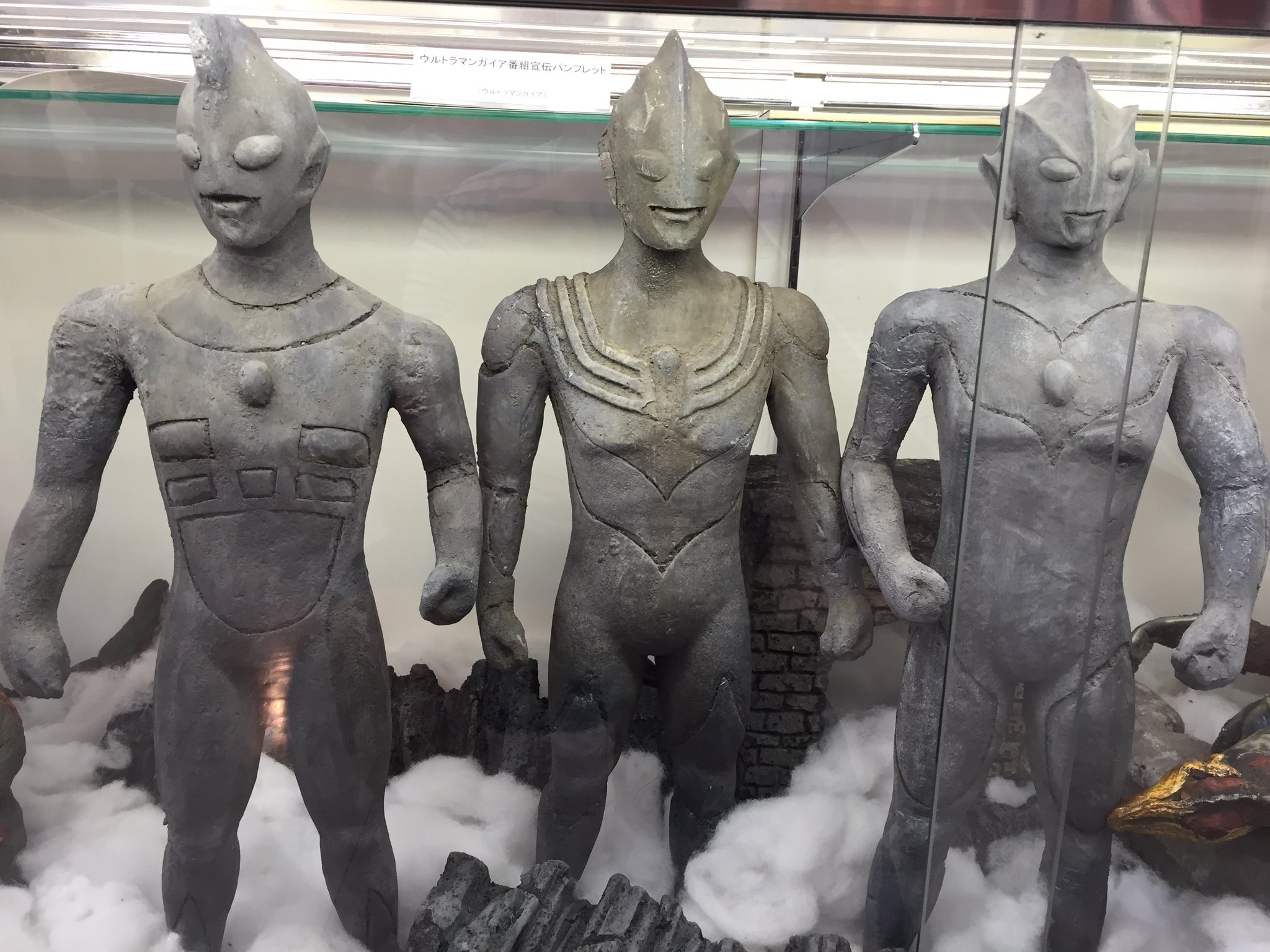 ウルトラマンの石像 - その他