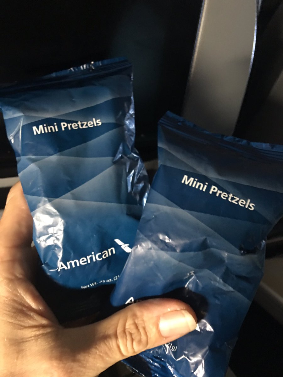 Alex_Polinsky's tweet photo. #americanAirlines When I told the stewardess about it she said oh, have these instead. #FoodAllergyEducation #GFFail https://t.co/NeOFwHido0