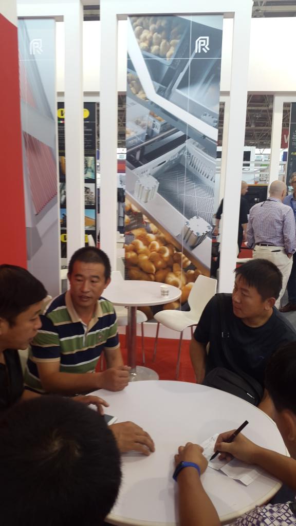 Bas_Kanters's tweet photo. Good 2nd day for Pas Reform at VIV China. #PasReform, #SmartPro, #Incubation, #SmartCount https://t.co/ilFWXfSFzn