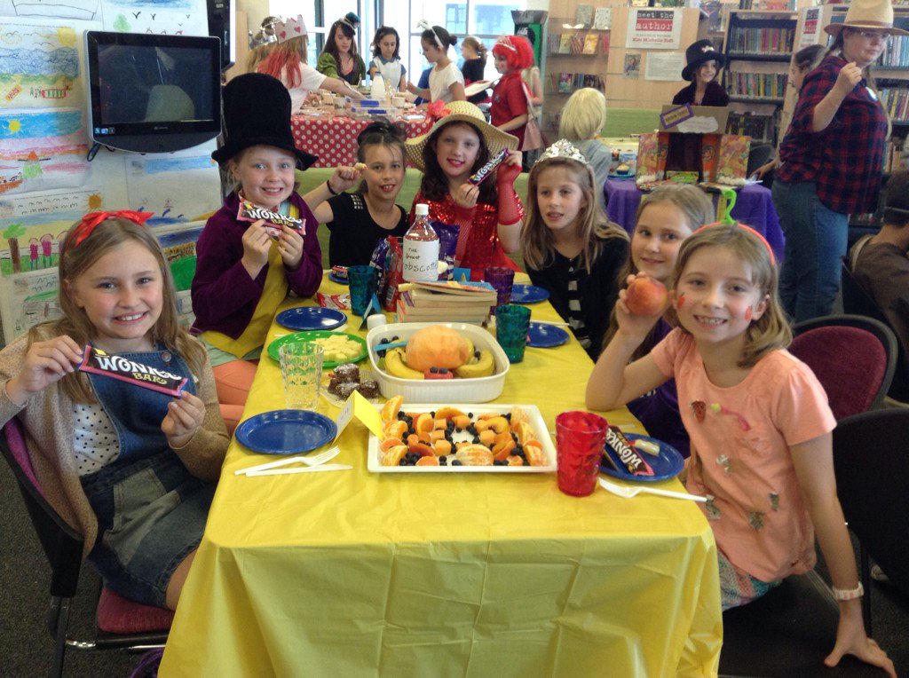 SIPSyear4's tweet photo. #SIPS4A and #sips4b - Battle of the bookworms! https://t.co/hXDkkxfnaQ