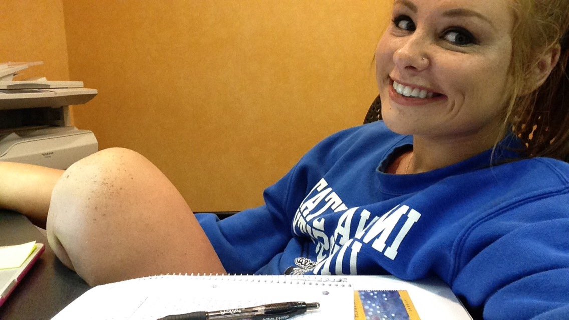 RileyAtState's tweet image. Just bc its recruitment week doesnt mean its time 2 slack on studies! Brought to you from the Hilton #sheisscholarly