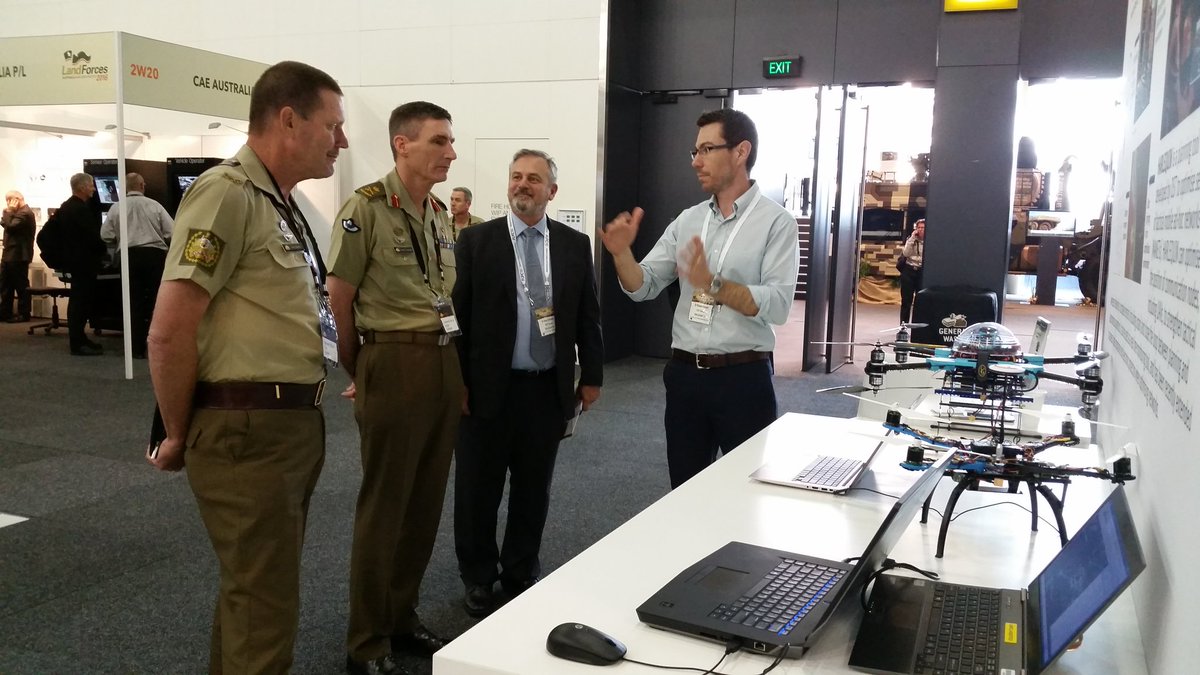 Merry8pc's tweet photo. Survival Tactical Networks with Chief of Army @DefenceScience @ScienceChiefAu #LandForces16 https://t.co/ZnncYZ1MEH