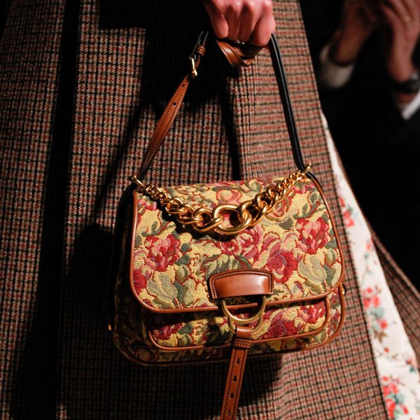 Lupine_Designs's tweet photo. Learn more on, how and what #bag you should be carrying the next season! https://t.co/phZI7SCrR6 #BagsTrends https://t.co/hEEZSzQJOj
