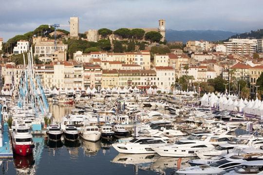 #Salon #Nautique 
Préparez votre visite au #YachtingFestivalCannes
Publié via @bateaux_com 
bateaux.com/article/21240/…