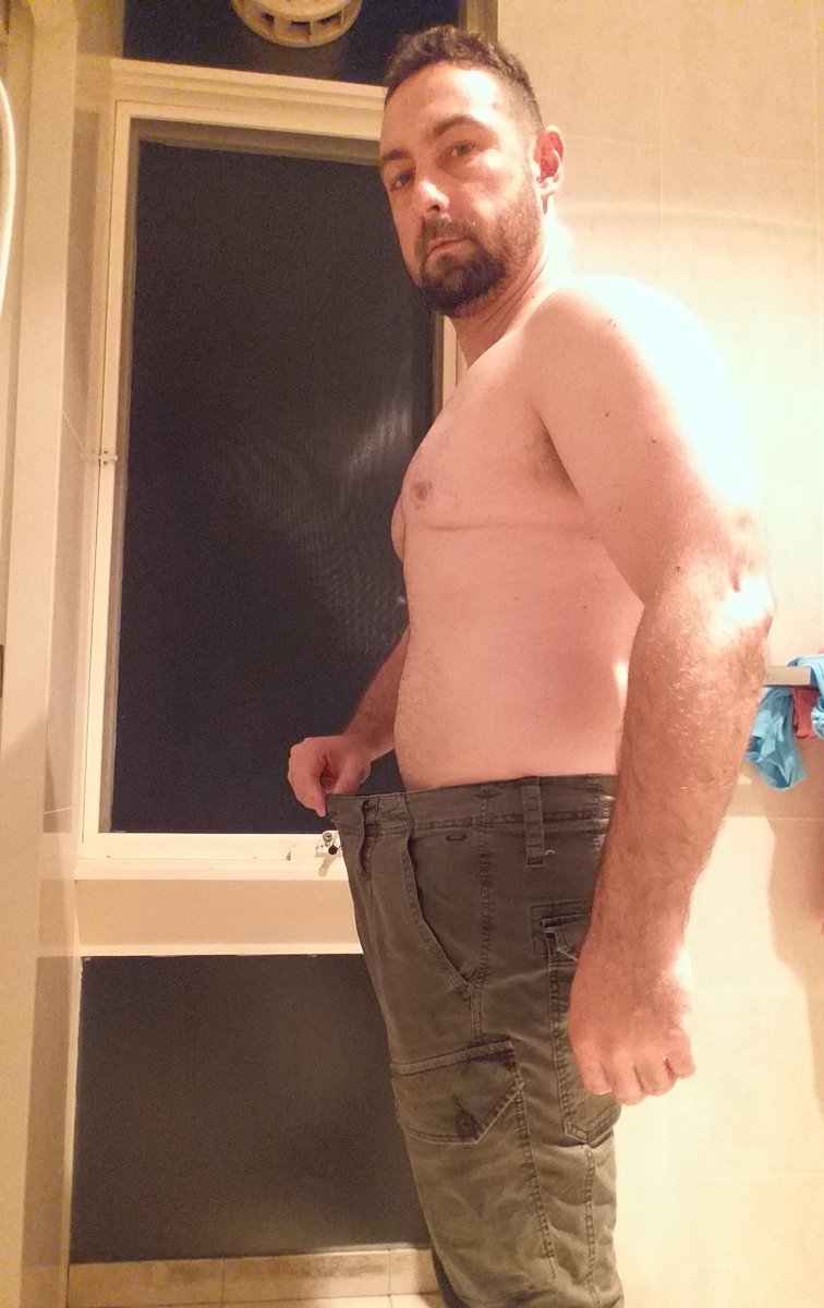 Dean_Johno's tweet photo. May need new clothes. They are getting very loose #maxchallenge16 #wearechallenge #masterchallenger #fitfam https://t.co/GzYn4aFv3x