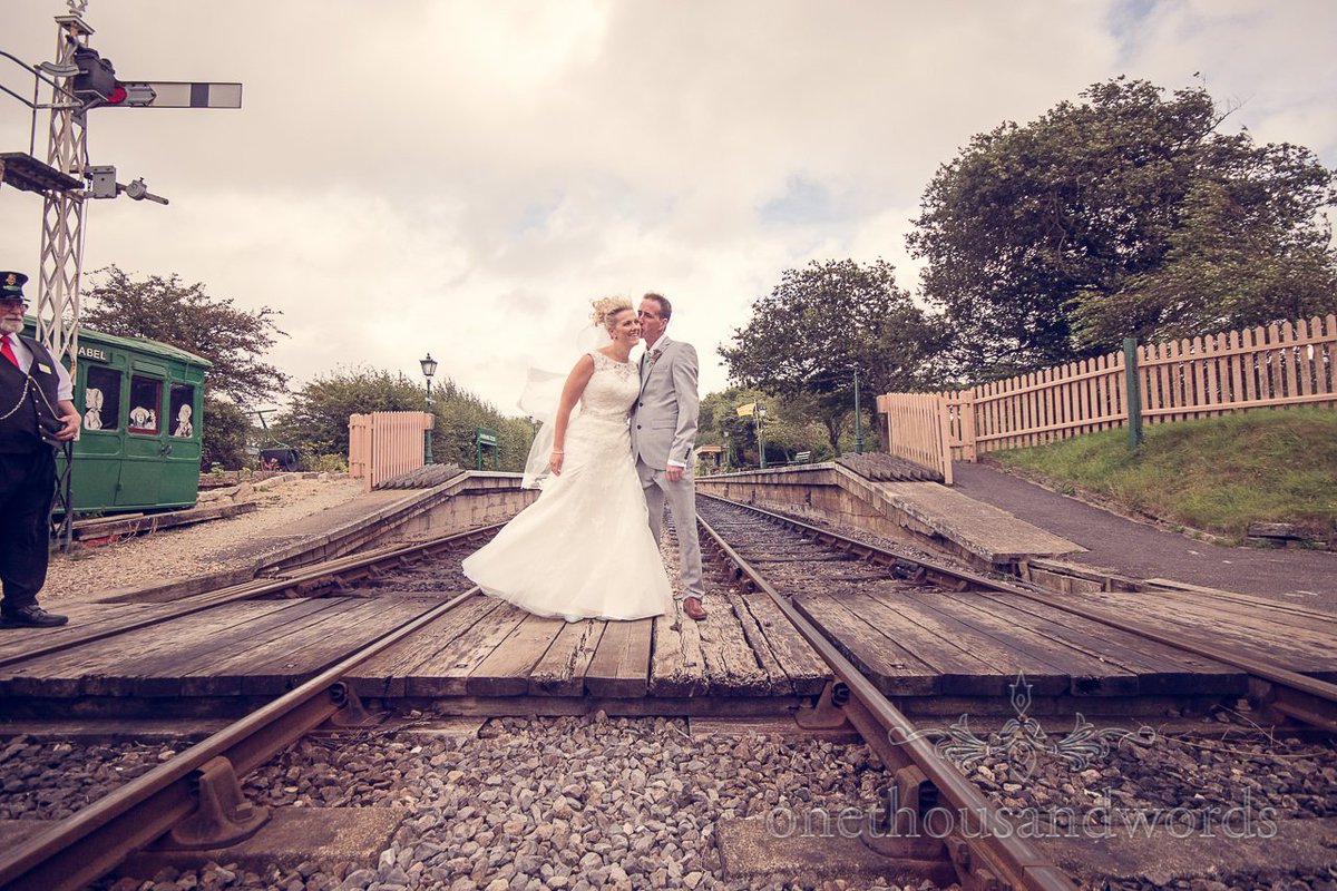 1000word_photos's tweet image. A steam train/ @HXVH wedding in Dorset with @crows_inn &amp;amp;
@frankieRudd1 bit.ly/2c4bApY
#villagehall #wedding