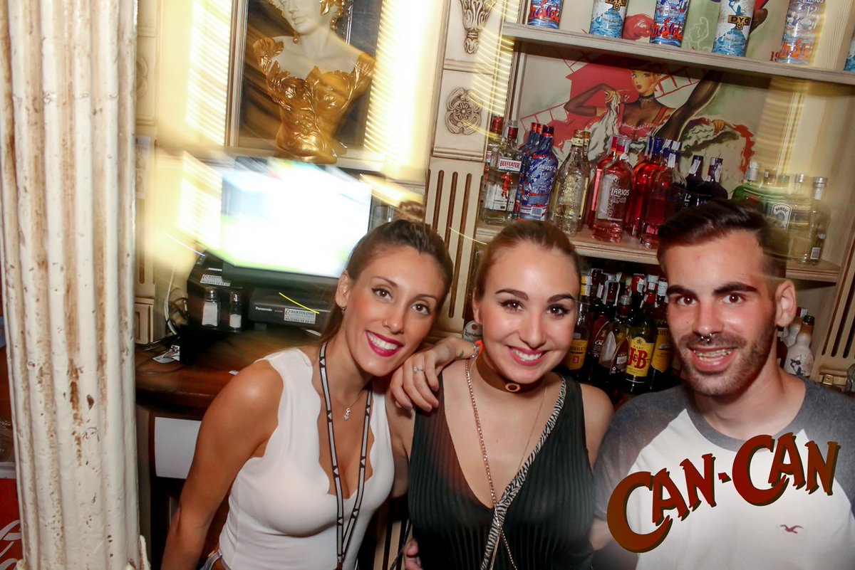 CanCanMalaga's tweet photo. #CanCan #Sábado #Bardecopas #NosGustaelSabado #Málagacentro #Fiesta #Amigos https://t.co/0Vc7g5Mlnw