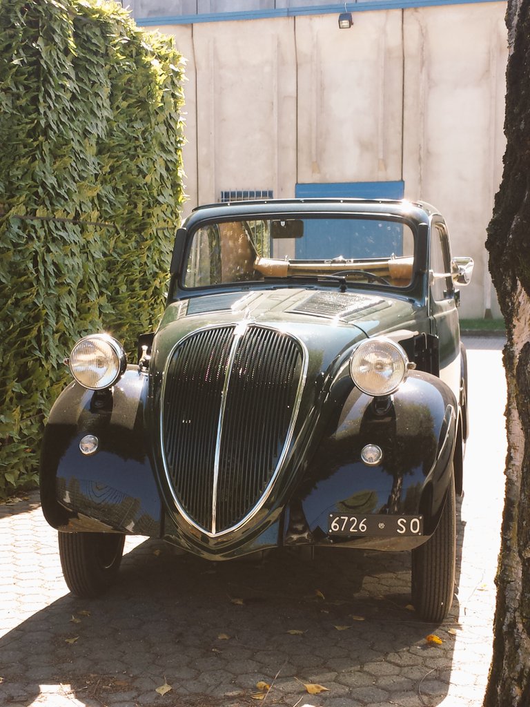 #oldcar #fiat #fiattopolino #summer16 Parked beside my car. #wonderful @BBC_TopGear @PrestigeDiesels