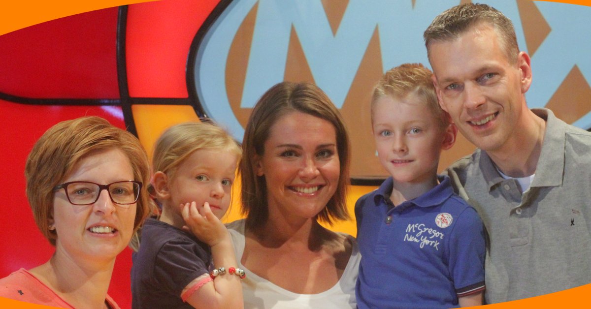 MAX Live tweet media