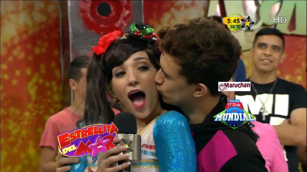 SandyDuff28's tweet photo. Que coqueta Estrellita π±π±π±βΊοΈπ @JazminconJ y @Ruso_tv #Rusmin https://t.co/aCKMTnudmA