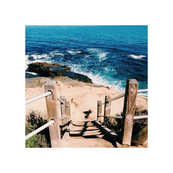 I see the sea as a portal to the truth of eternity and tranquility....it's the true art of living. ❤️