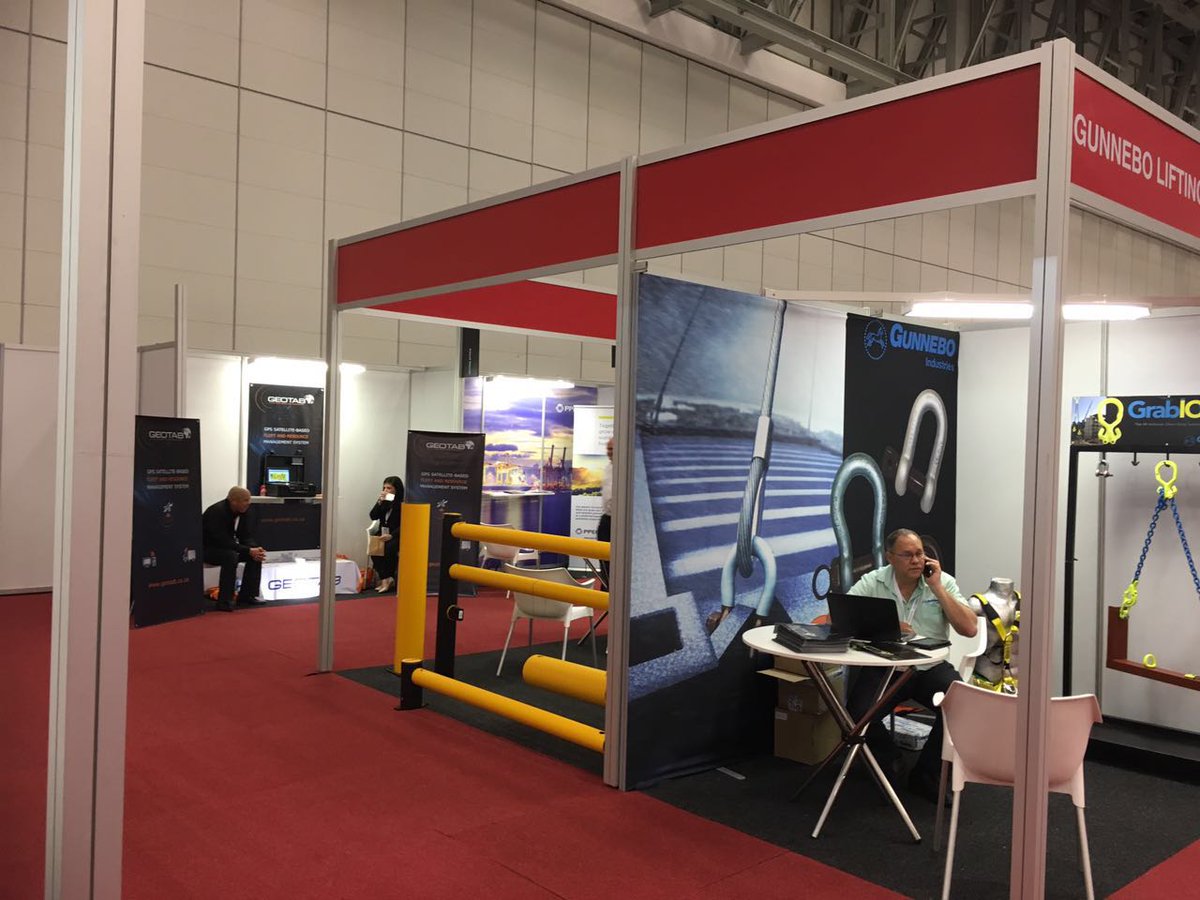 SnapcartZA's tweet photo. Having an awesome time networking at the Cape Logistics Expo #Logistics #Networking #CapeTown https://t.co/c25HXLODTE