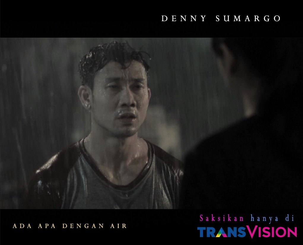 Demi cintanya yg tulus ke <a href="/Hayria_F/">Hayria dhandya</a>, <a href="/sumargodenny/">Denny Sumargo.</a> rela hujan-hujanan euy.. #BioskopIndonesia #RisingStar