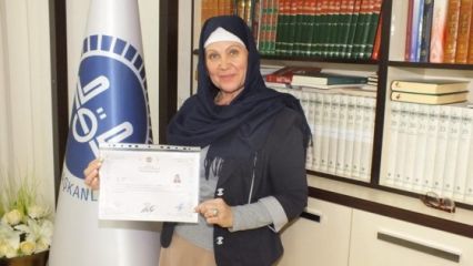 Gezmeye geldiği Batman da Müslüman oldu
oku.net/icerik/gezmeye…