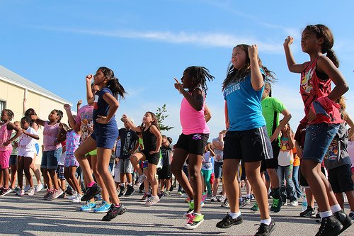 activate_uco's tweet photo. Reanudamos los #TipsActivate esta semana con el post "Bailar es una actividad muy saludable" https://t.co/SfGbr6RbL7 https://t.co/B2QjPfqtnt