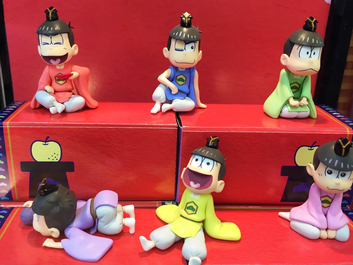 コヤッキー Ar Twitter プライズ新作 おそ松さん ワールドコレクタブルフィギュア ひな松さん ワーコレの箱を横にして 重ねて雛段を作っていました いいアイディア プライズフェア ワーコレ おそ松さん