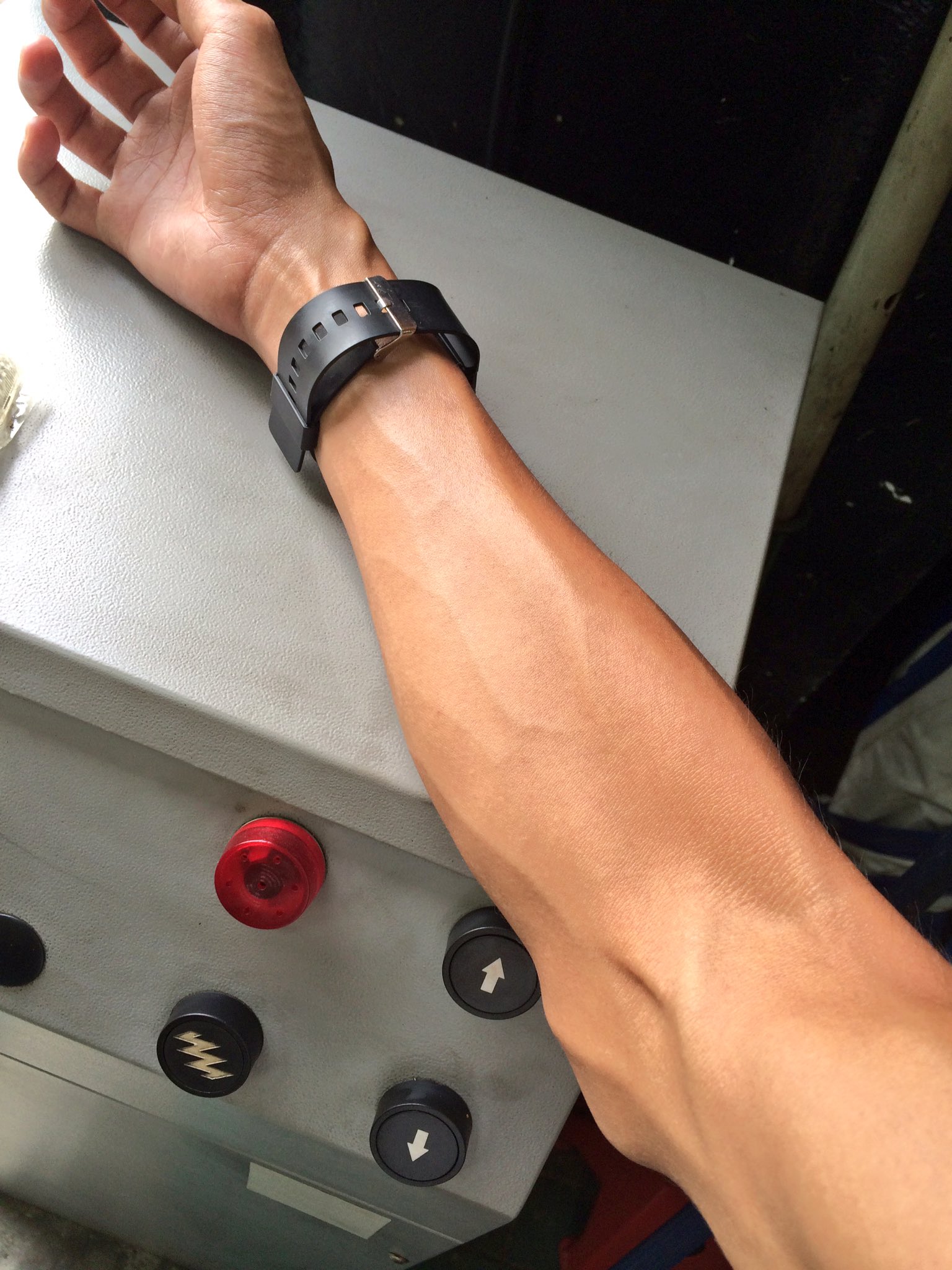 Z8czharfan On Twitter Betul Ke Perempuan Suka Tangan Lelaki Yang Berurat Https T Co Giabea0api Twitter