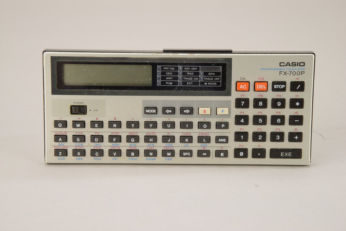 amhistorymuseum's tweet image. If you liked the 1973 HP calculator in our collection, more #MathHistory: ow.ly/DFyW303YRXt ➕➖➗✖️