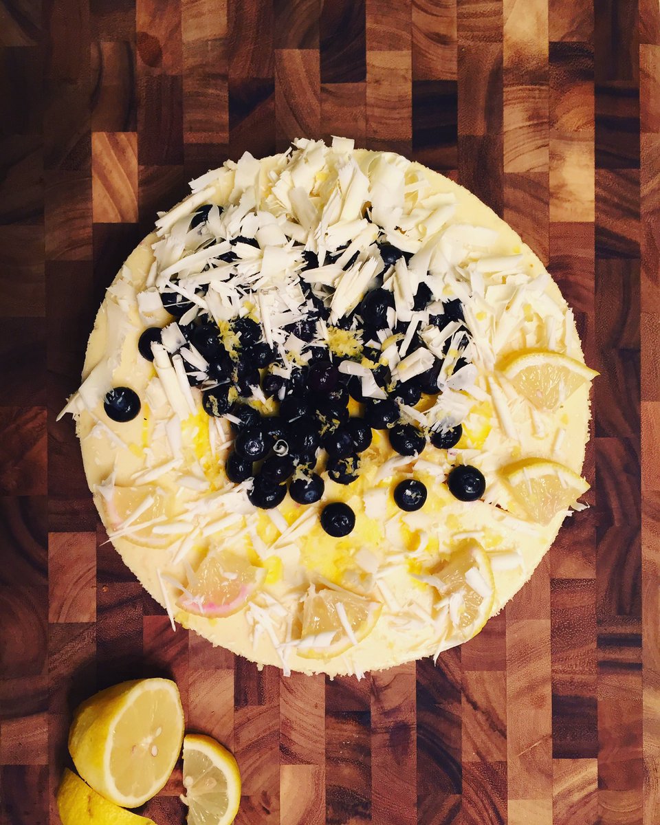 306cakes_'s tweet photo. Lemon Blueberry cheesecake! #306cakes #yxeeats #bonappetit #foodporn #cakeporn #menthatbake #cheesecake https://t.co/ehzceZ7jpp