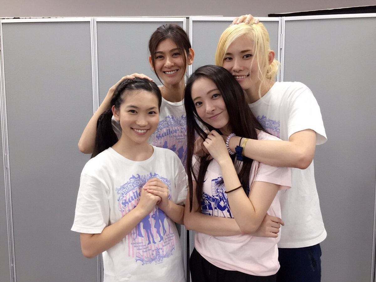 Karin_T_0722's tweet photo. 今日のSmileのもと◡̈⃝✩*

セラミュー稽古おわった！

今日の稽古はせつなママも一緒で
ほたる嬉しい💜

今日は大事なシーンのお稽古。
すごい楽しかった！

外部家族写真！ https://t.co/nRByrvwJXA