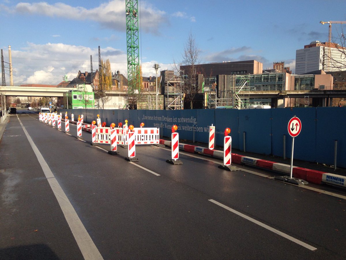 halteverbot_de's tweet photo. #Absicherung #Alexanderufer #Berlin für Spundwandrückbau #Halteverbot https://t.co/2mvvwoKDIQ