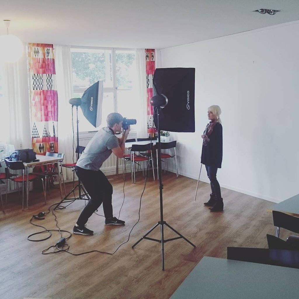INDHEartists's tweet photo. Promo pictactular time!!! #INDHE #indhecommunity #helsingborgkonserthus #helsingborgsymfoniorkester #orchestra #pro… https://t.co/3jHWmjYLSS