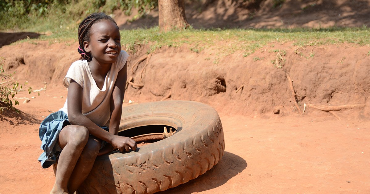 CBMuk's tweet image. Whitney is soon to have surgery to give her sight for the first time in 4 years. Follow her story #sightforwhitney