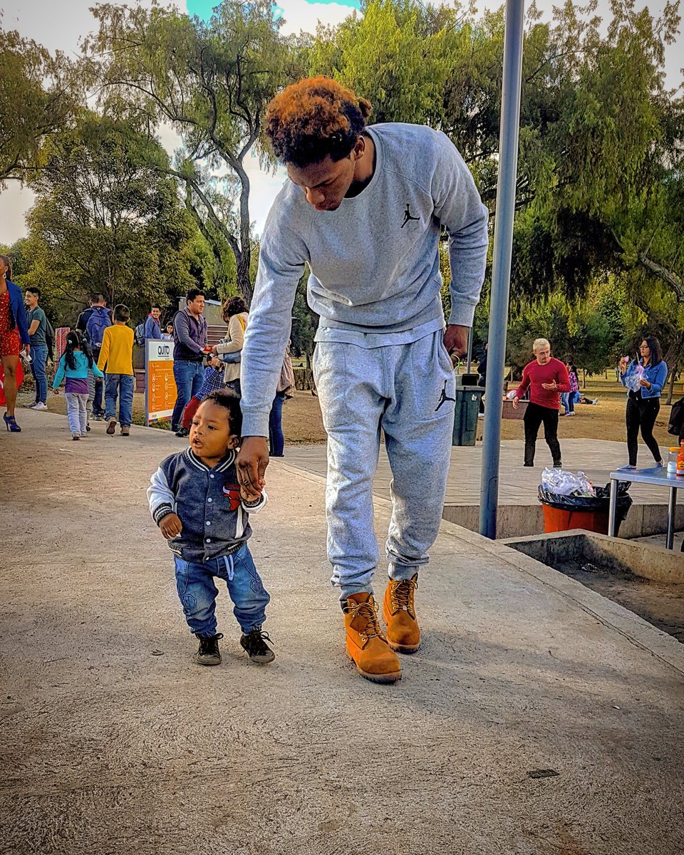 delaminaotm's tweet image. Lo que me incómoda de salir con el #Menor es igualarme a su Nivel de #Altura. 
#Dck1 #Jeanthes #Dopeboy
