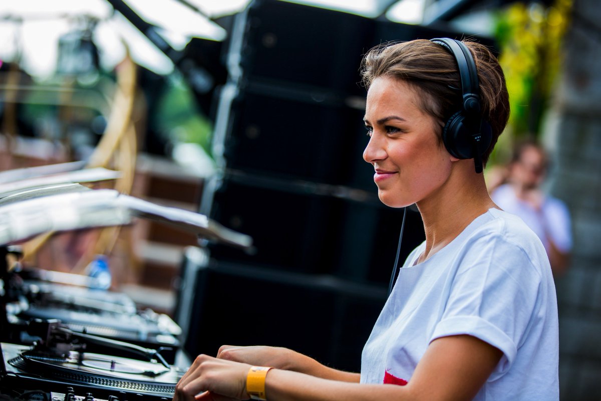 Tomorrowland tweet media