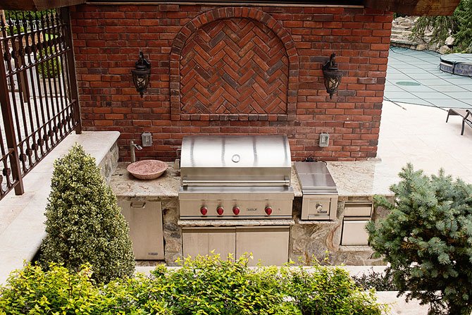 mike_izzo_si's tweet photo. A yard designed for the Chef in your family. Designed by Mike Izzo of Staten Islands Rock Solid Yards. https://t.co/DMHaSICK3J