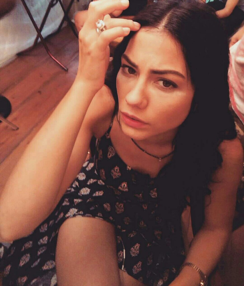 #düğünümüzvar bu bir yüzük pozudur! (: <a href="/dmtzdmr/">Demet Özdemir</a>