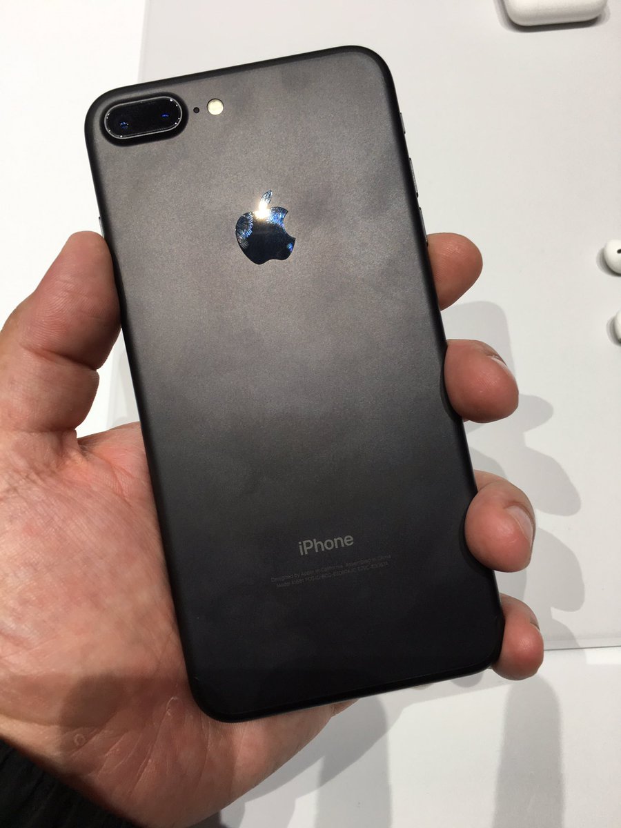 IPhone 7 and 7 Plus in Jet and matte black | Scoopnest