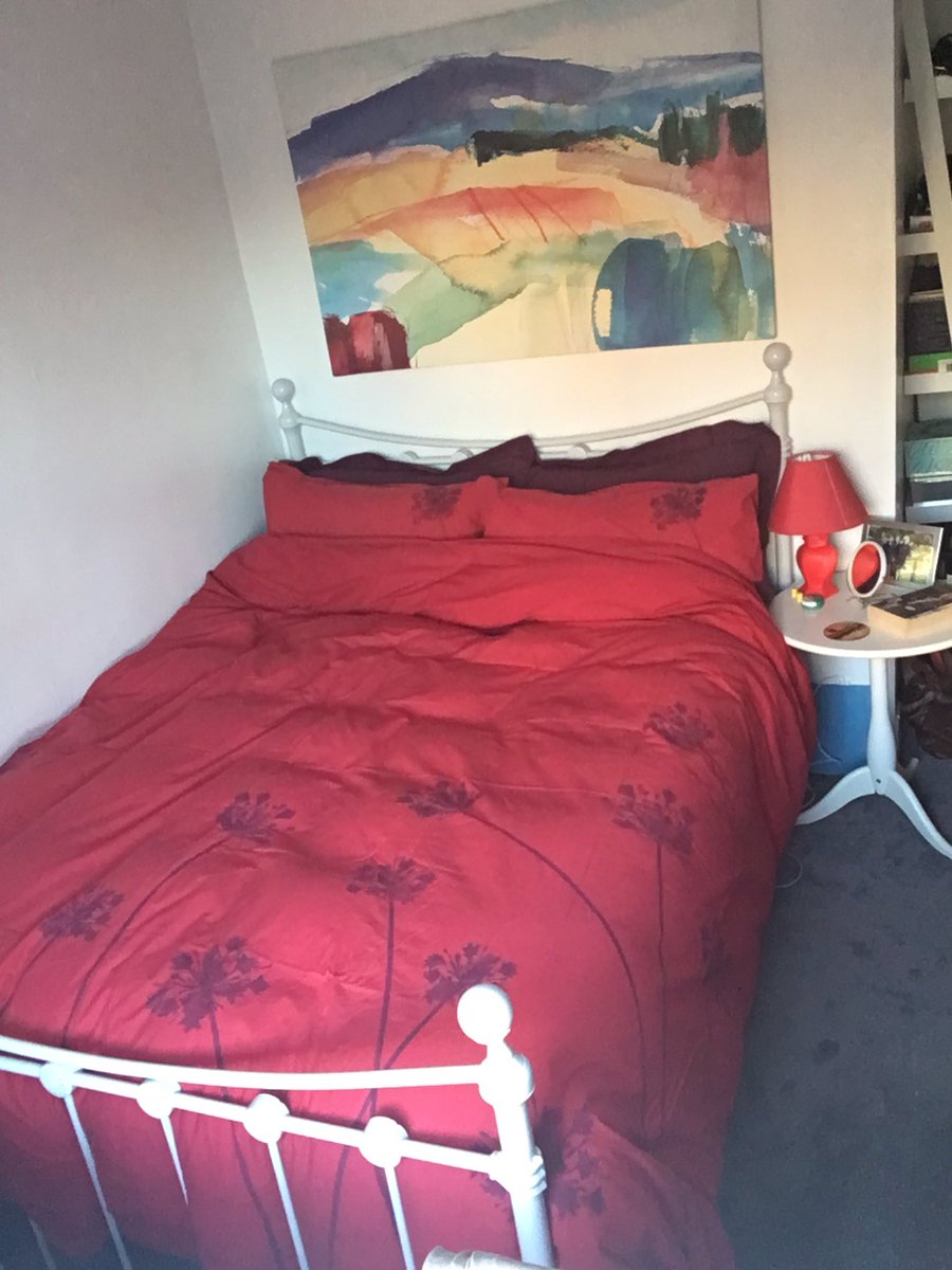 camp_ben's tweet image. It's that point of the week when I hate having my bed up against the wall - sheet changing hell!  #CleanSheetNight